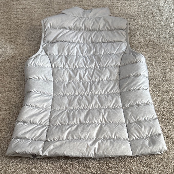 Eddie Bauer Silver Lightweight Puffer Vest - Picture 3 of 5